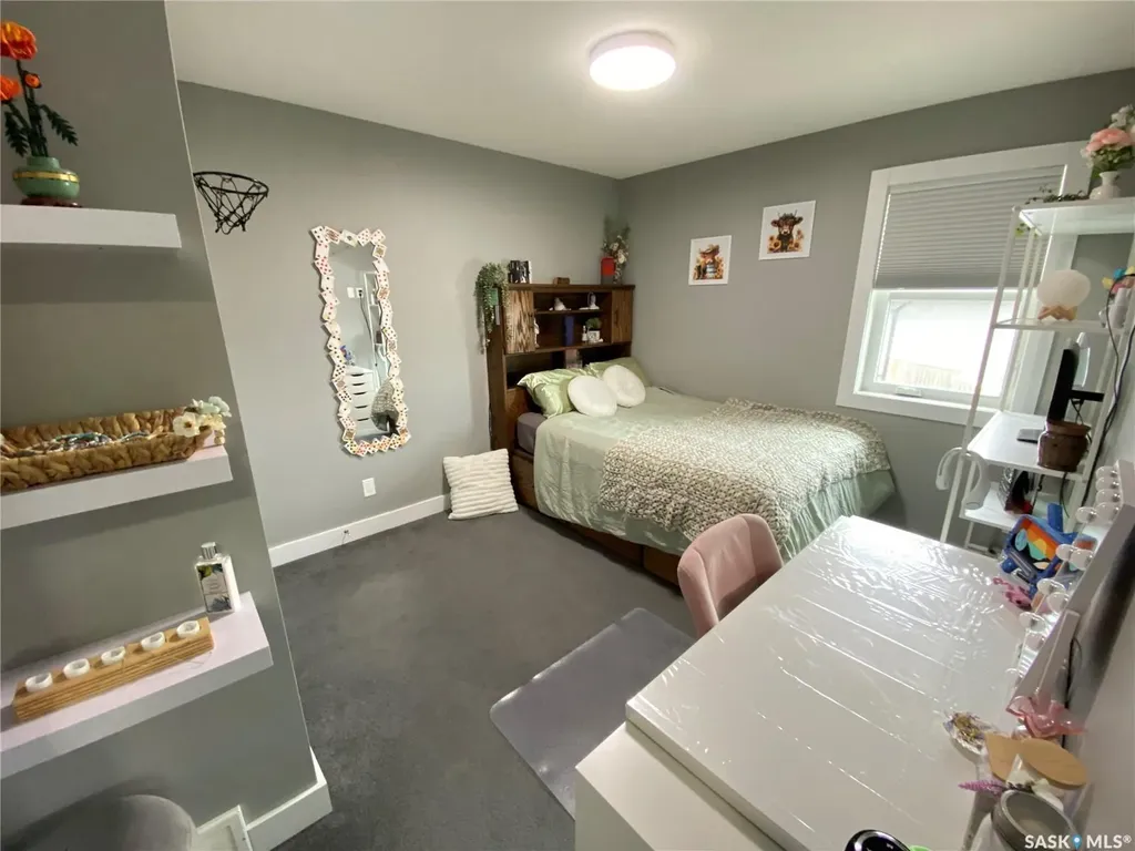 44 Stillwater Bay Yorkton SK S3N 0E6