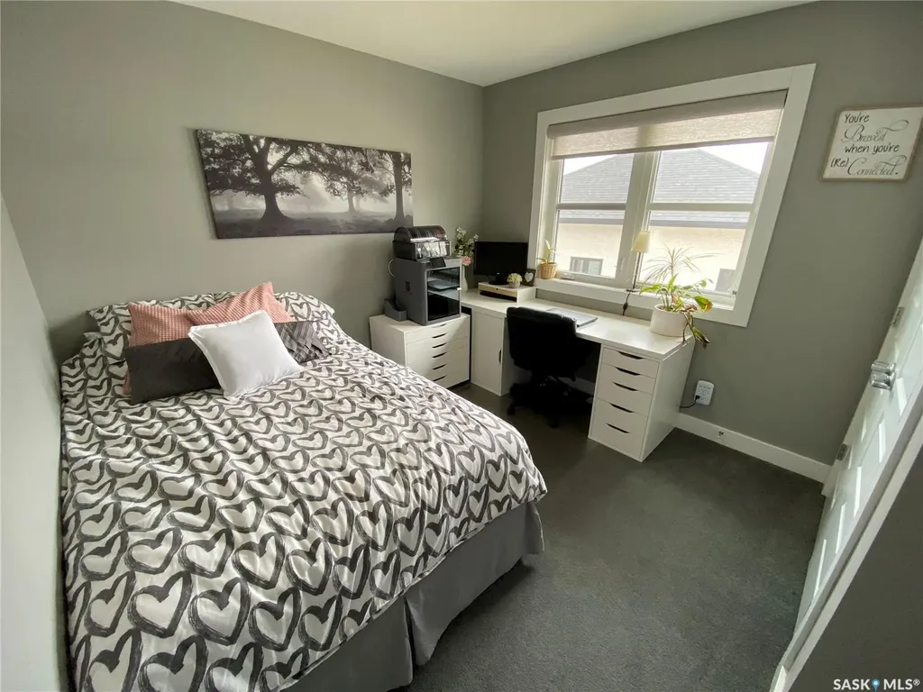44 Stillwater Bay Yorkton SK S3N 0E6
