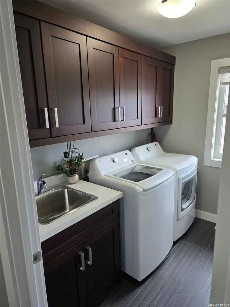 44 Stillwater Bay Yorkton SK S3N 0E6