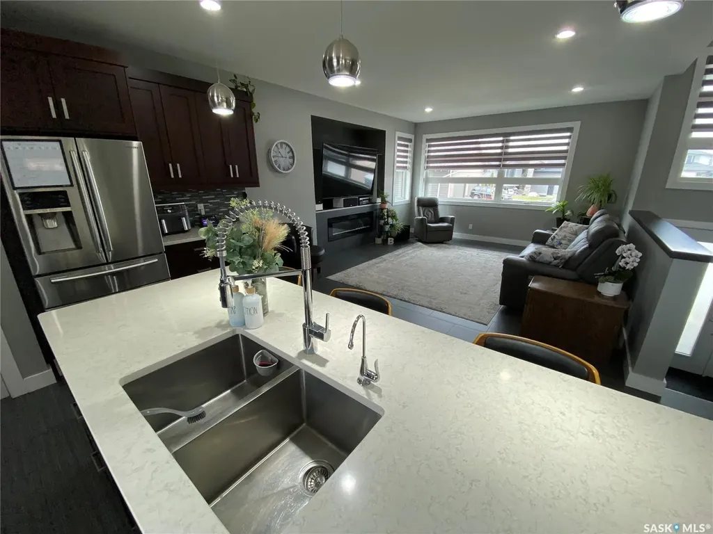 44 Stillwater Bay Yorkton SK S3N 0E6