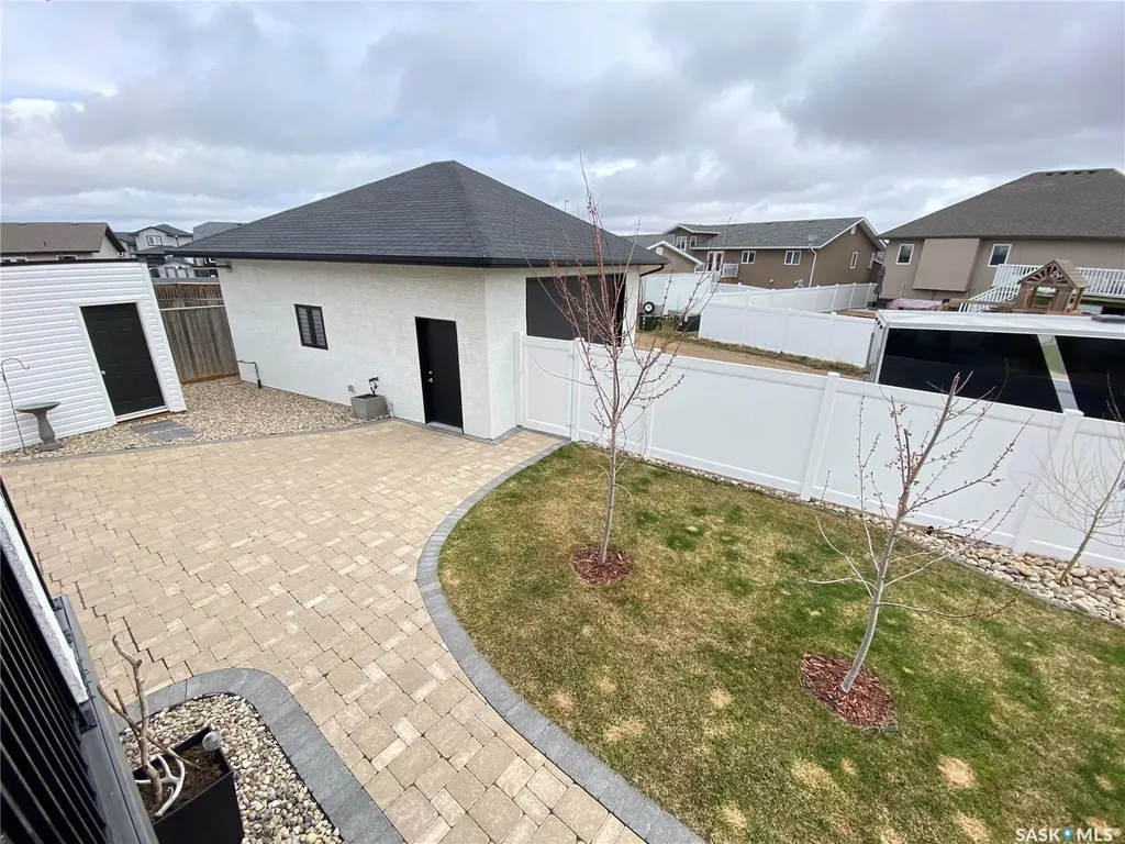44 Stillwater Bay Yorkton SK S3N 0E6