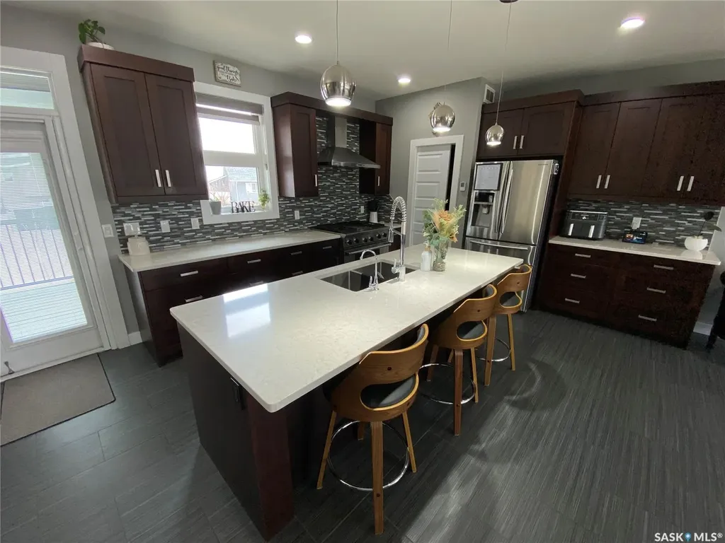 44 Stillwater Bay Yorkton SK S3N 0E6