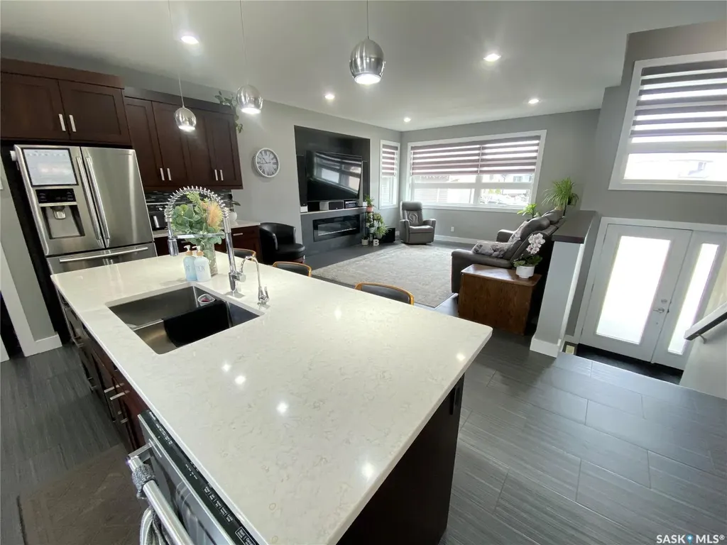 44 Stillwater Bay Yorkton SK S3N 0E6