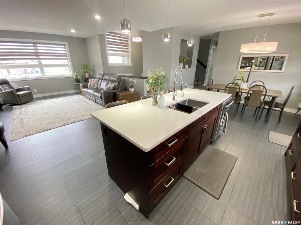 44 Stillwater Bay Yorkton SK S3N 0E6