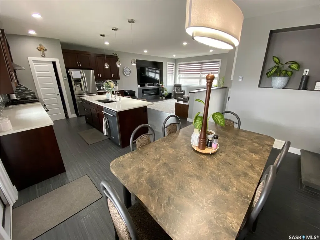 44 Stillwater Bay Yorkton SK S3N 0E6