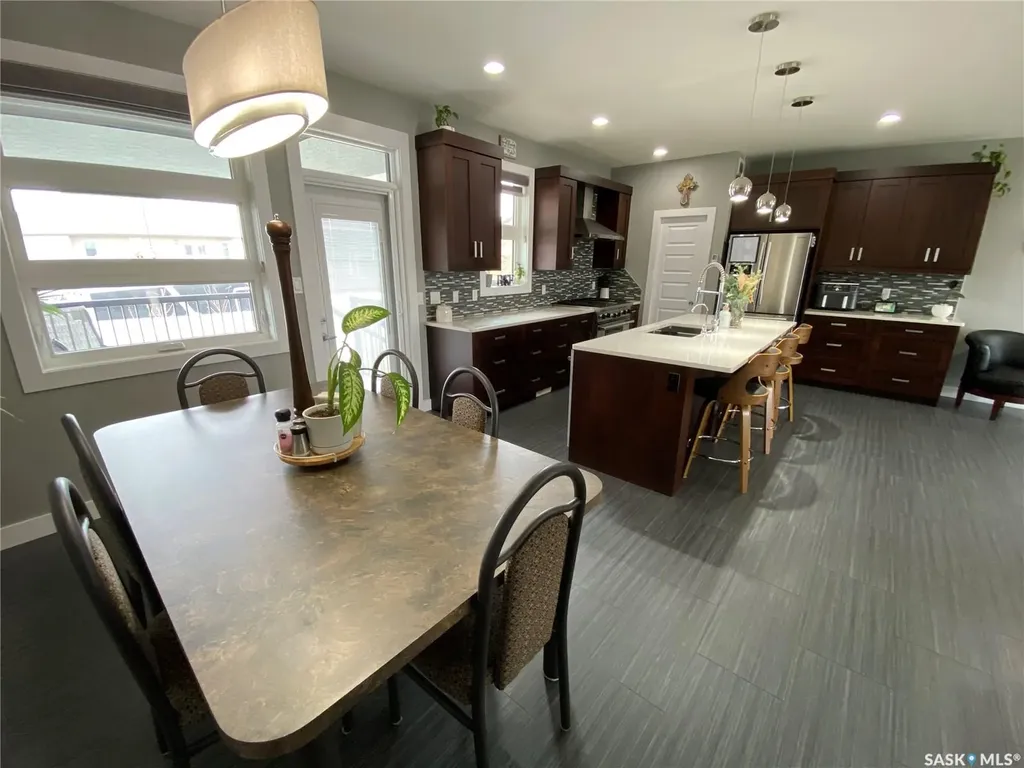 44 Stillwater Bay Yorkton SK S3N 0E6