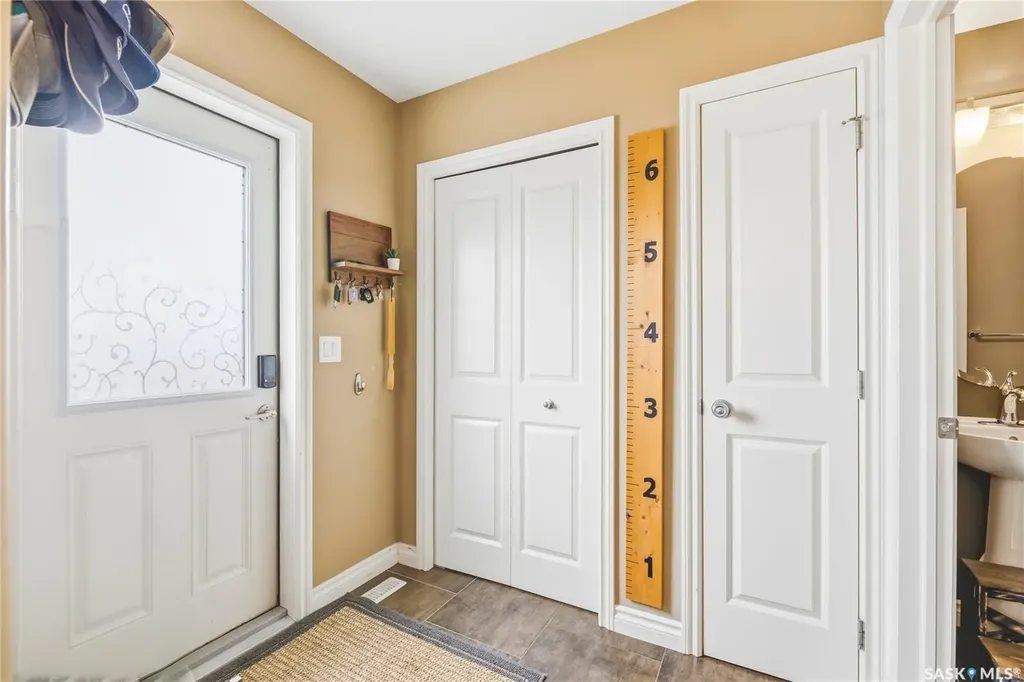 386 Levalley Cove Saskatoon SK S7T 0H5
