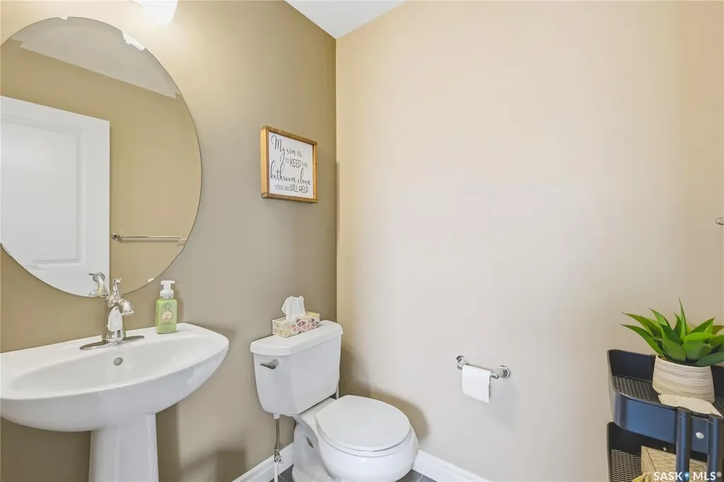 386 Levalley Cove Saskatoon SK S7T 0H5