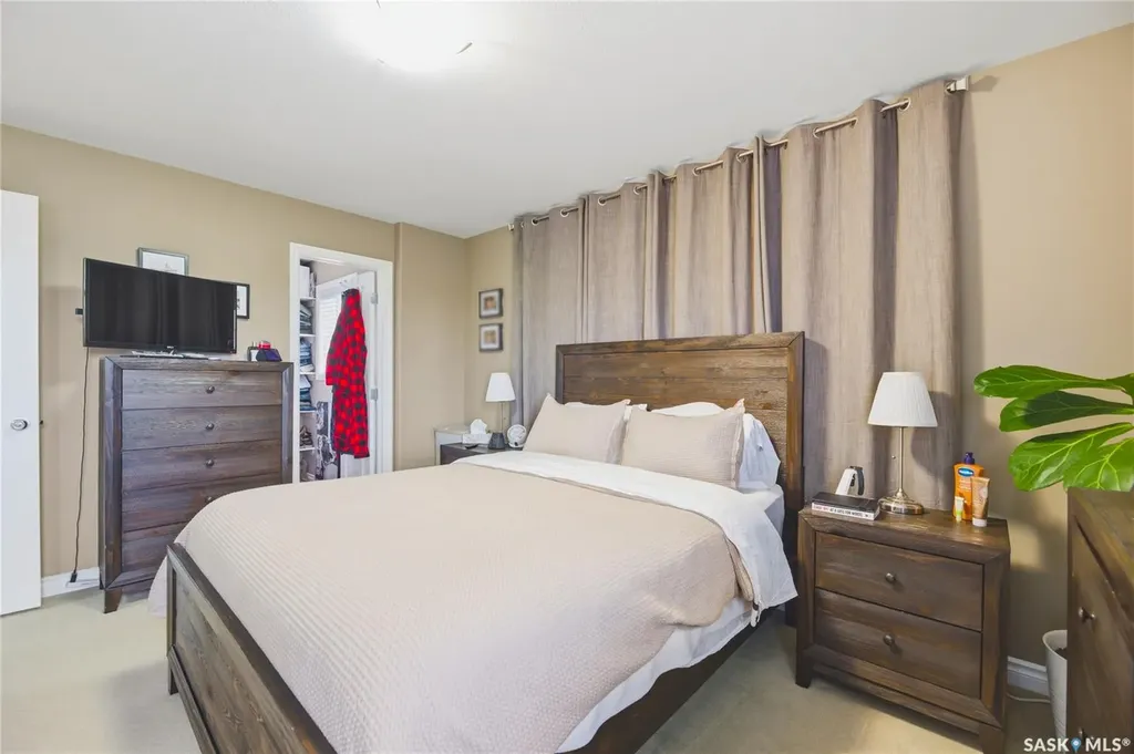 386 Levalley Cove Saskatoon SK S7T 0H5
