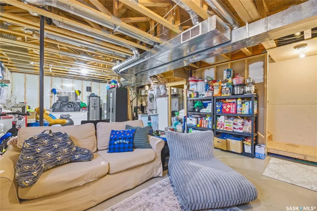 386 Levalley Cove Saskatoon SK S7T 0H5