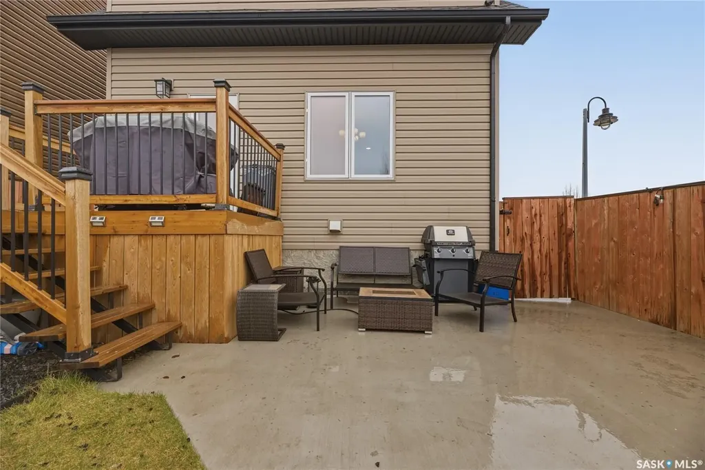386 Levalley Cove Saskatoon SK S7T 0H5