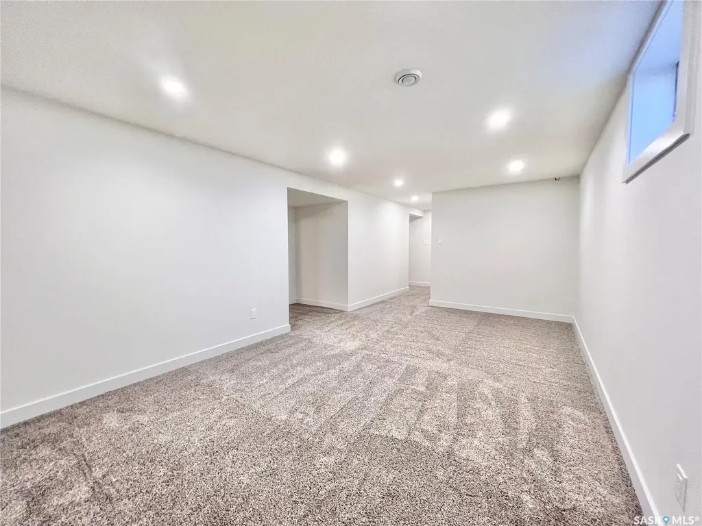 318 Mctavish Street Outlook SK S0L 2N0