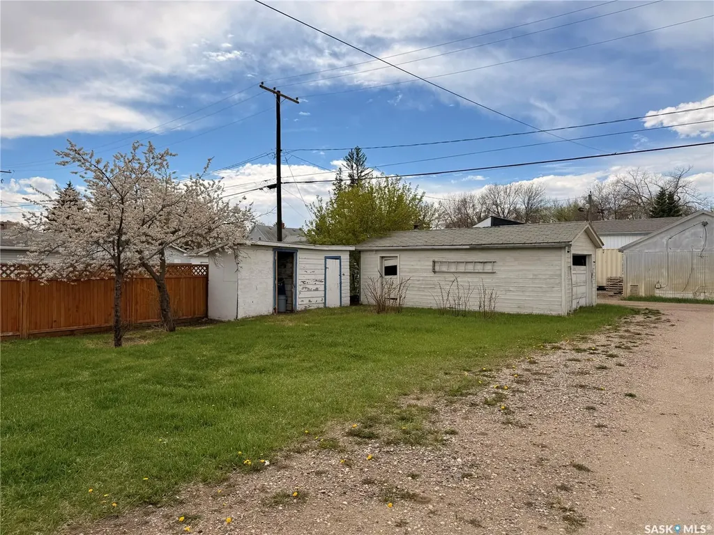 318 Mctavish Street Outlook SK S0L 2N0