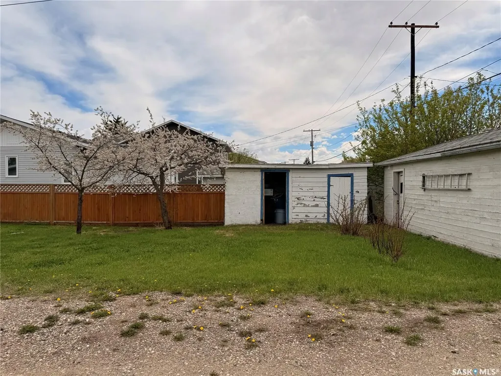 318 Mctavish Street Outlook SK S0L 2N0