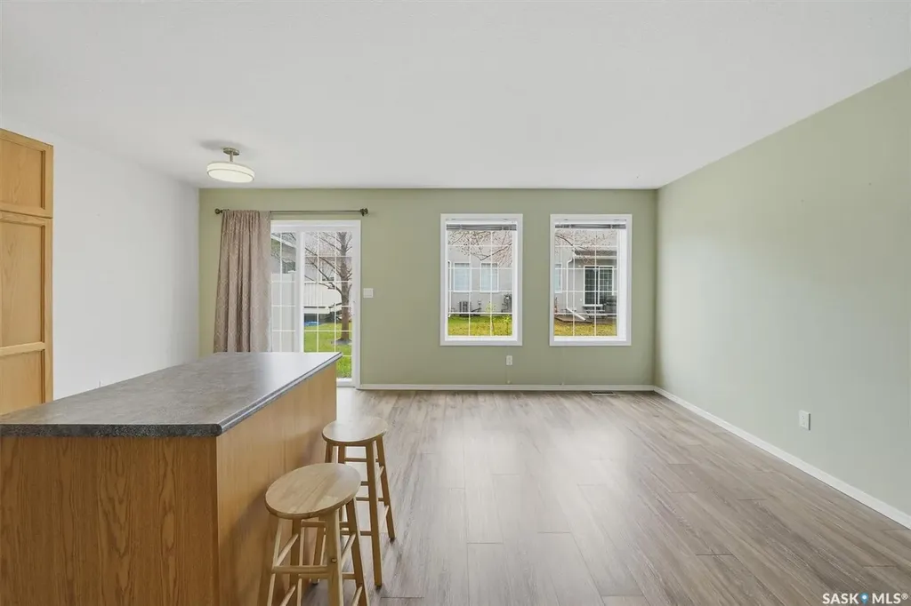 425 Bayfield Crescent Saskatoon SK S7V 1E6