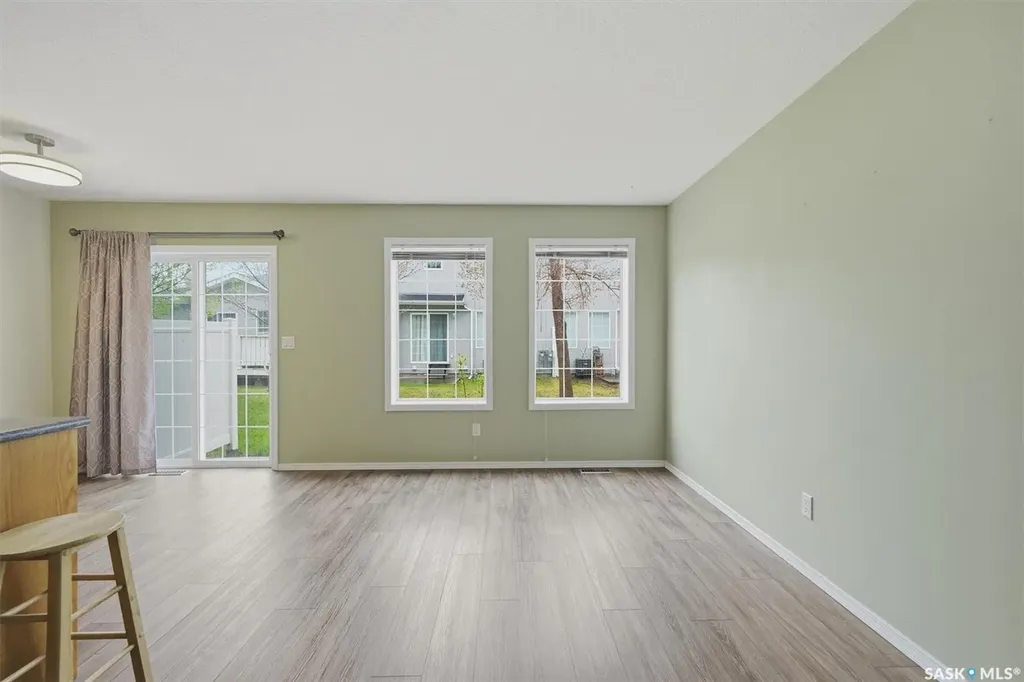425 Bayfield Crescent Saskatoon SK S7V 1E6