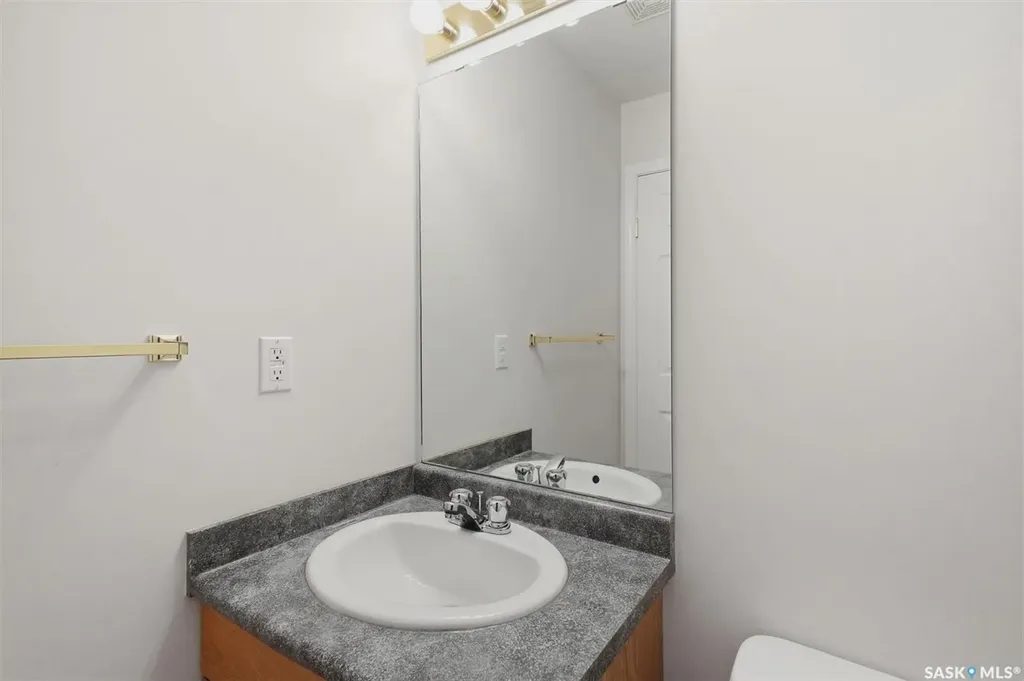 425 Bayfield Crescent Saskatoon SK S7V 1E6