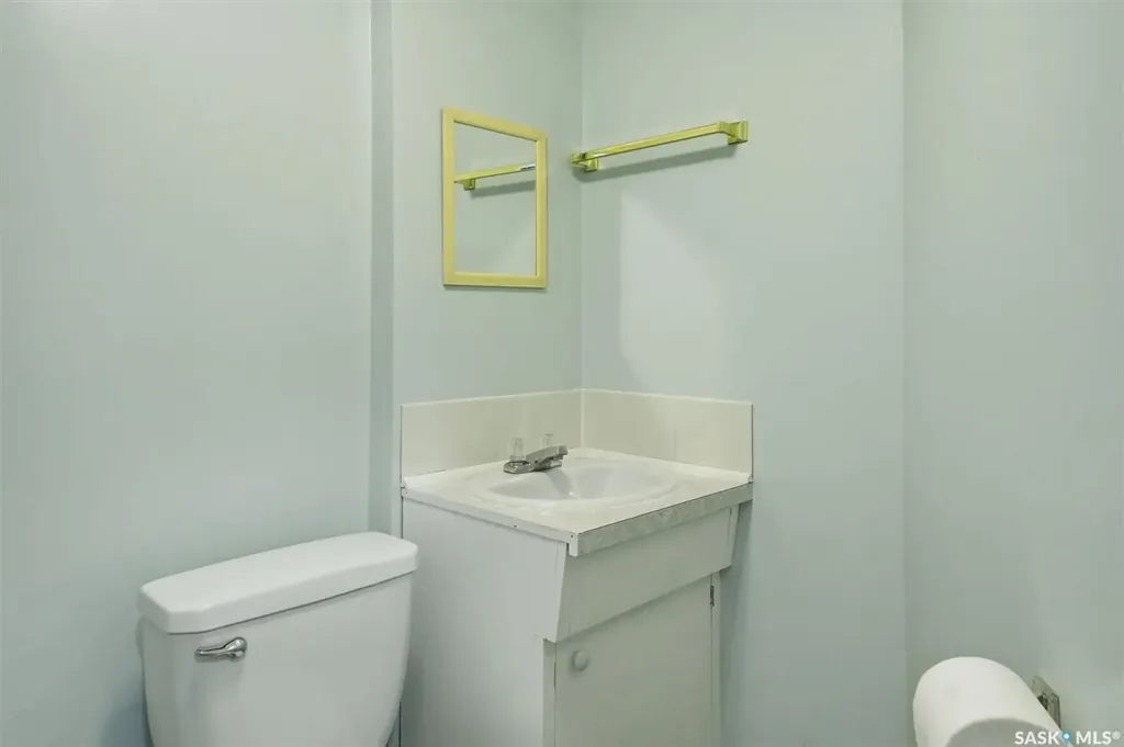 425 Bayfield Crescent Saskatoon SK S7V 1E6