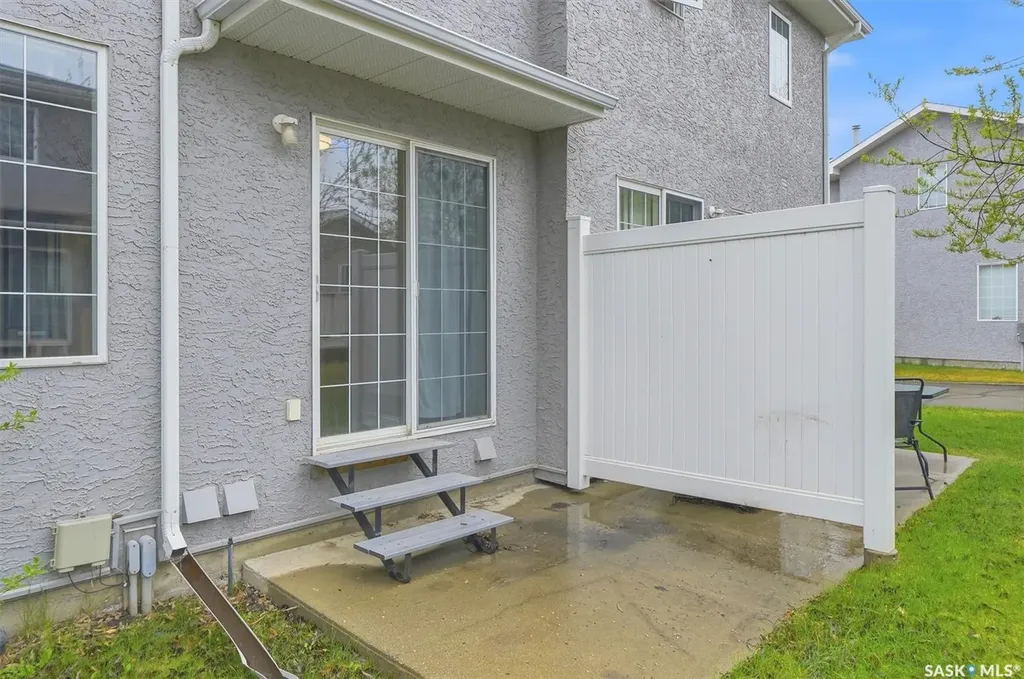 425 Bayfield Crescent Saskatoon SK S7V 1E6
