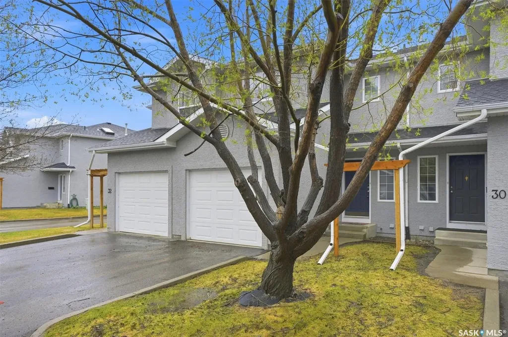 425 Bayfield Crescent Saskatoon SK S7V 1E6