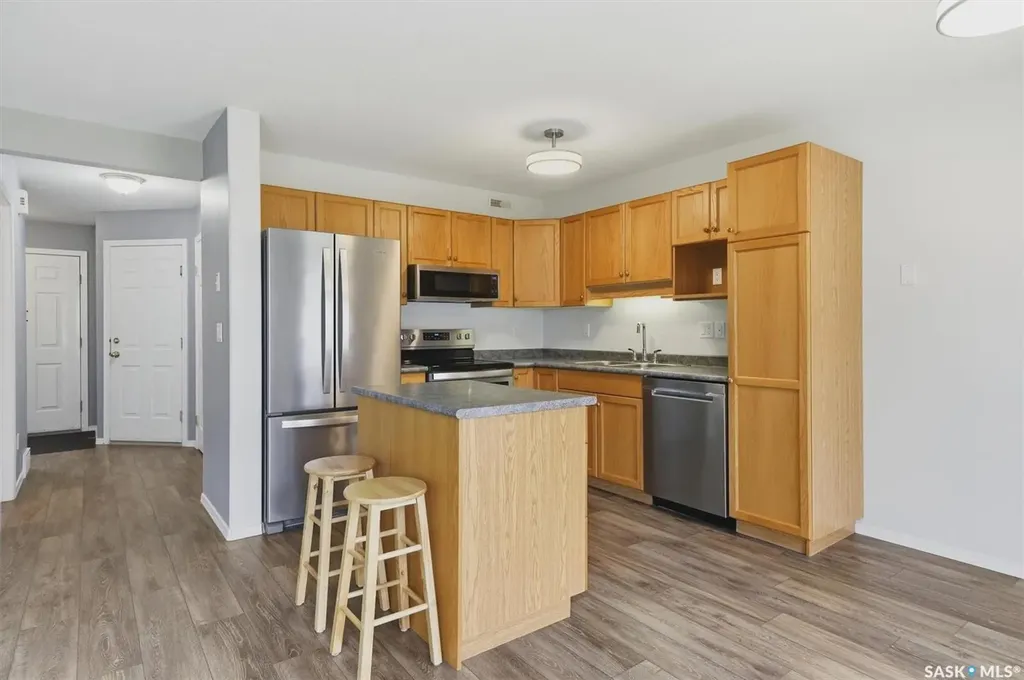 425 Bayfield Crescent Saskatoon SK S7V 1E6