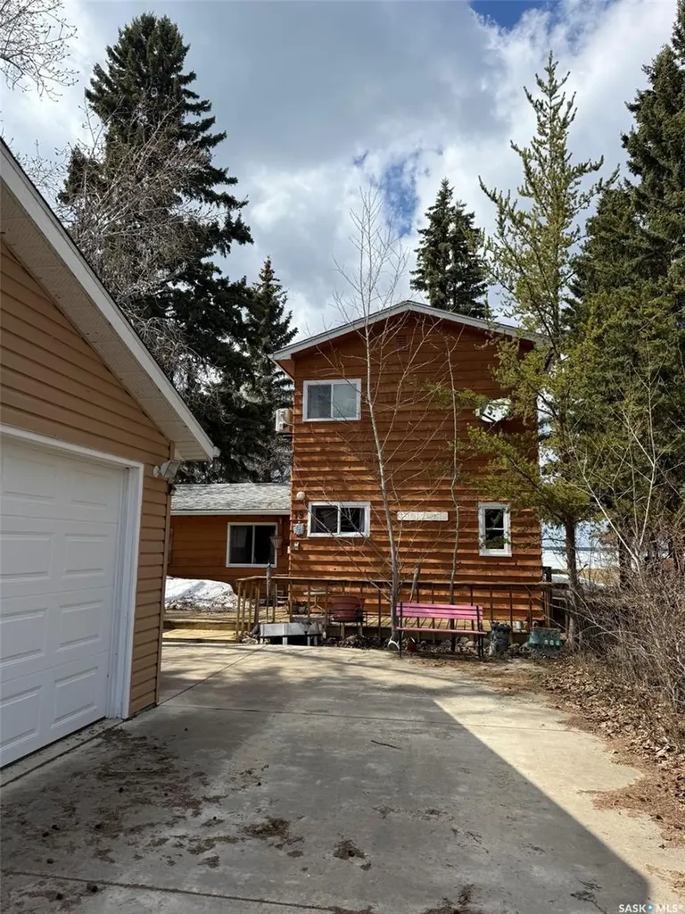 19 Mathews Crescent Turtle View SK S0M 1J0