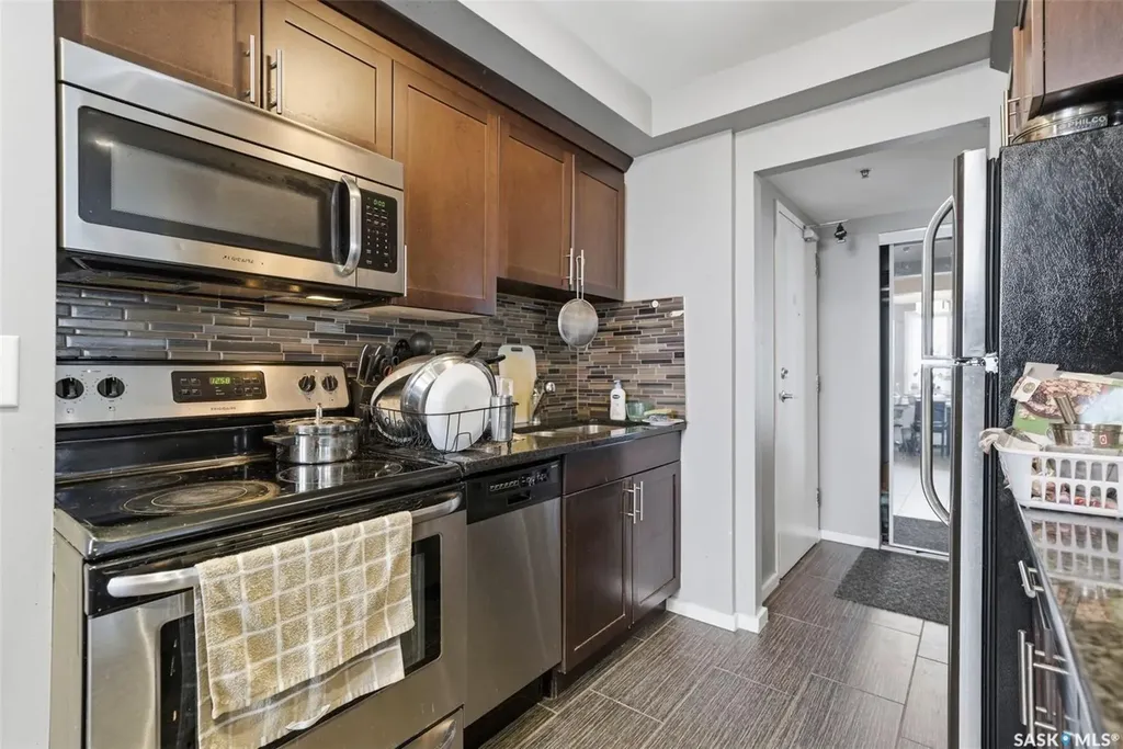 320 5th Avenue N Saskatoon SK S7K 2P5