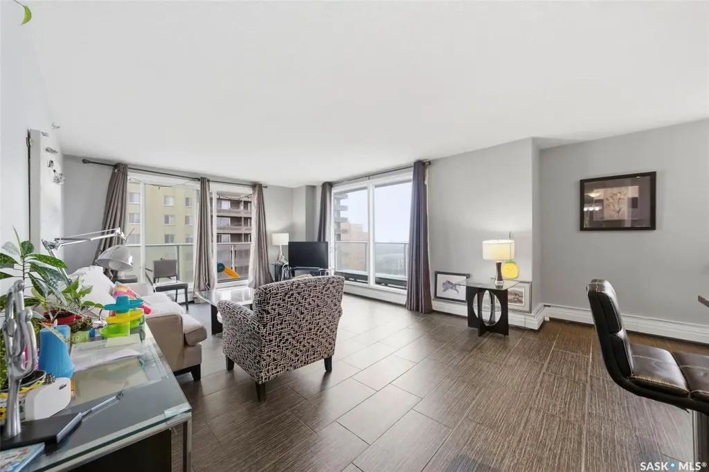 320 5th Avenue N Saskatoon SK S7K 2P5