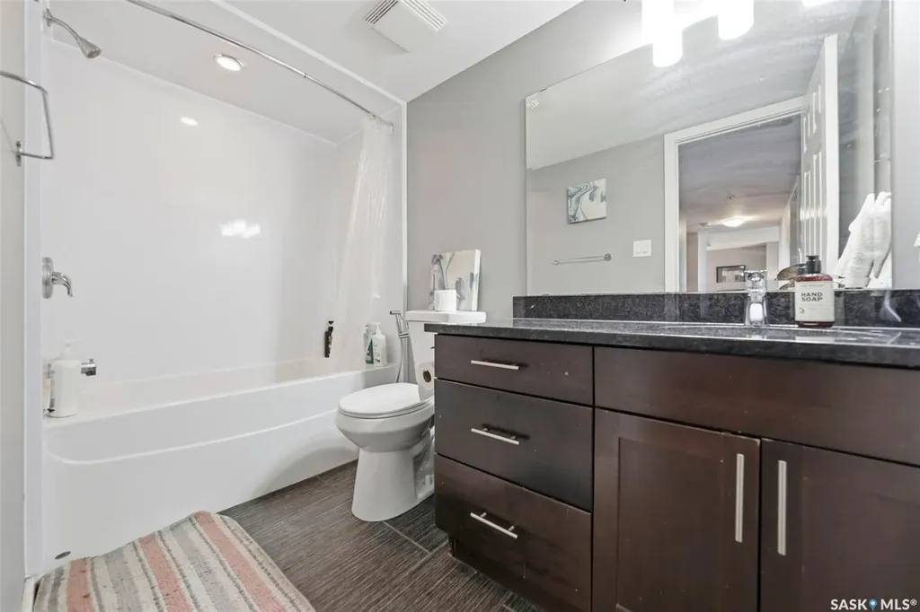 320 5th Avenue N Saskatoon SK S7K 2P5