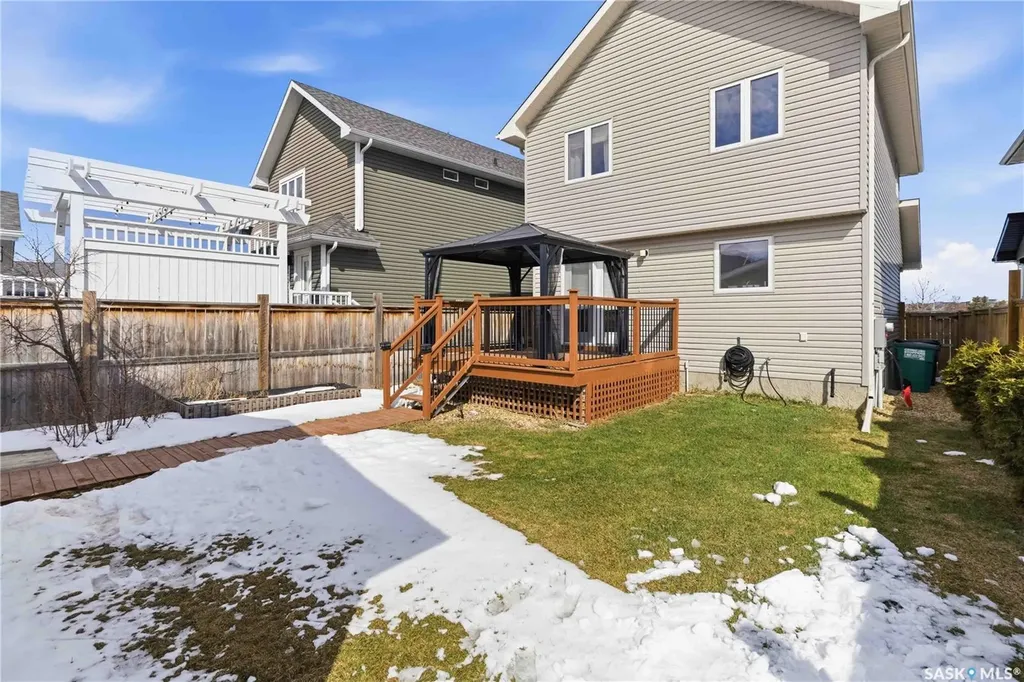 610 Stonebridge Common Saskatoon SK S7K 0M9