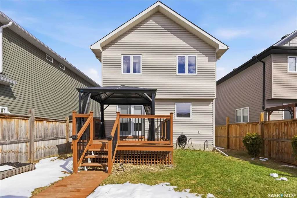 610 Stonebridge Common Saskatoon SK S7K 0M9