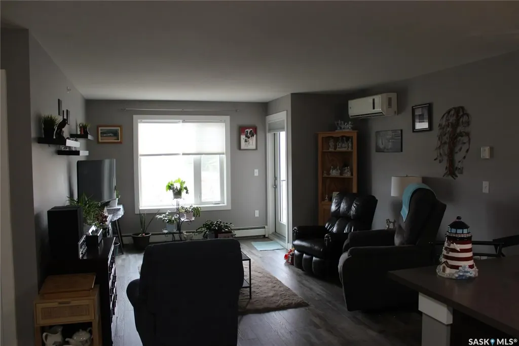 820 5th Street NE Weyburn SK S4H 2V2