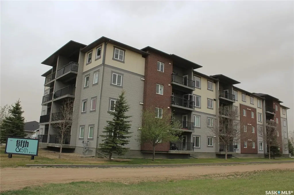 820 5th Street NE Weyburn SK S4H 2V2