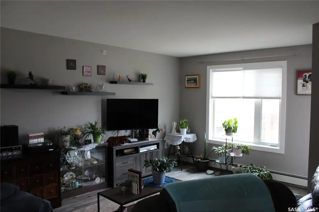 820 5th Street NE Weyburn SK S4H 2V2