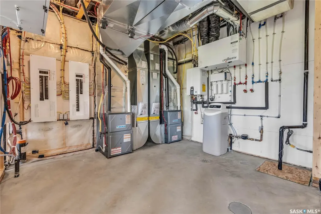 4204 Elderberry Crescent E Regina SK S4V 3V3