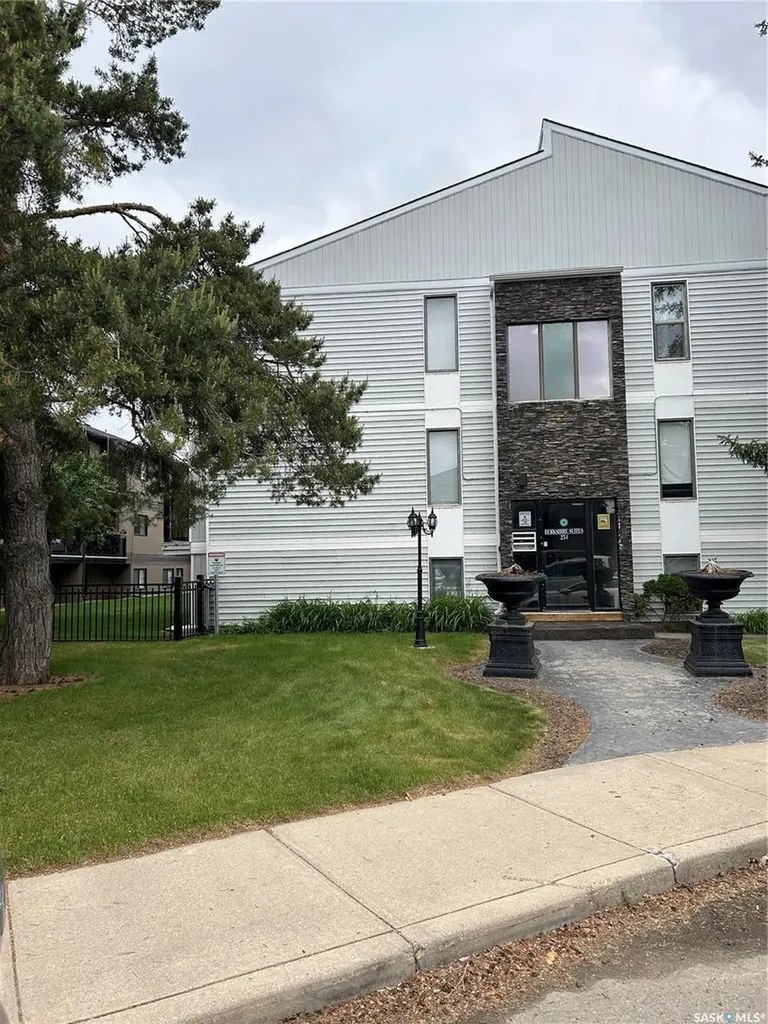 254 Pinehouse Place Saskatoon SK S7K 4X1