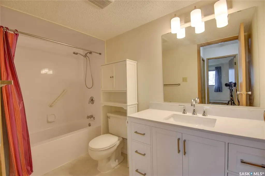 375 Kingsmere Boulevard Saskatoon SK S7J 4J6