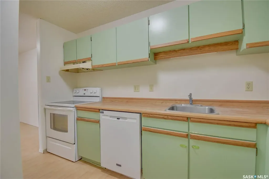 375 Kingsmere Boulevard Saskatoon SK S7J 4J6