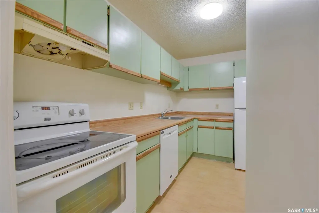 375 Kingsmere Boulevard Saskatoon SK S7J 4J6