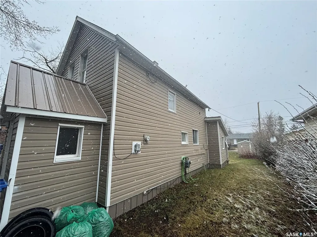 112 Stovel Avenue E Melfort SK S0E 1A0