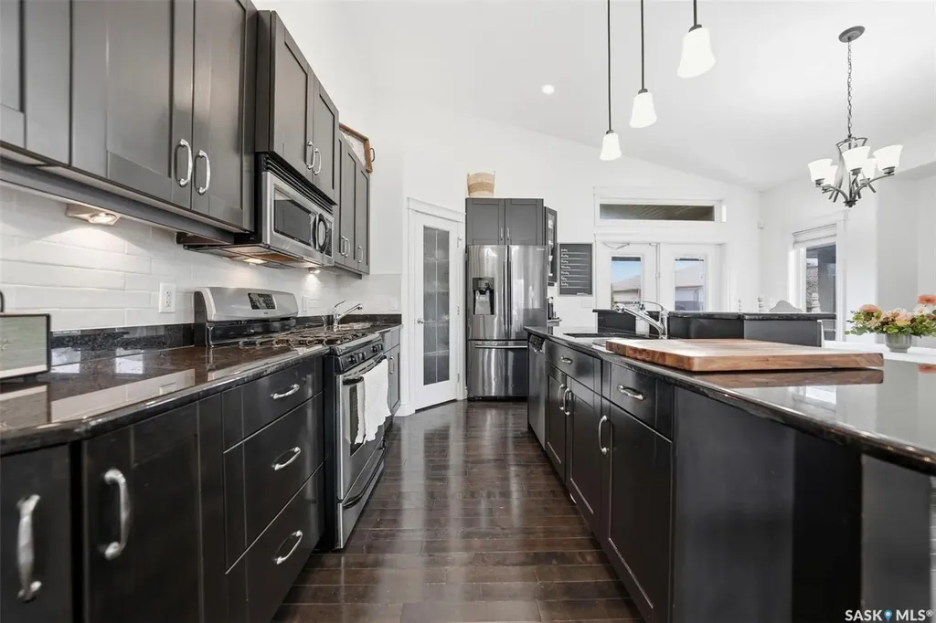 222 Fawcett Crescent Saskatoon SK S7T 0E9