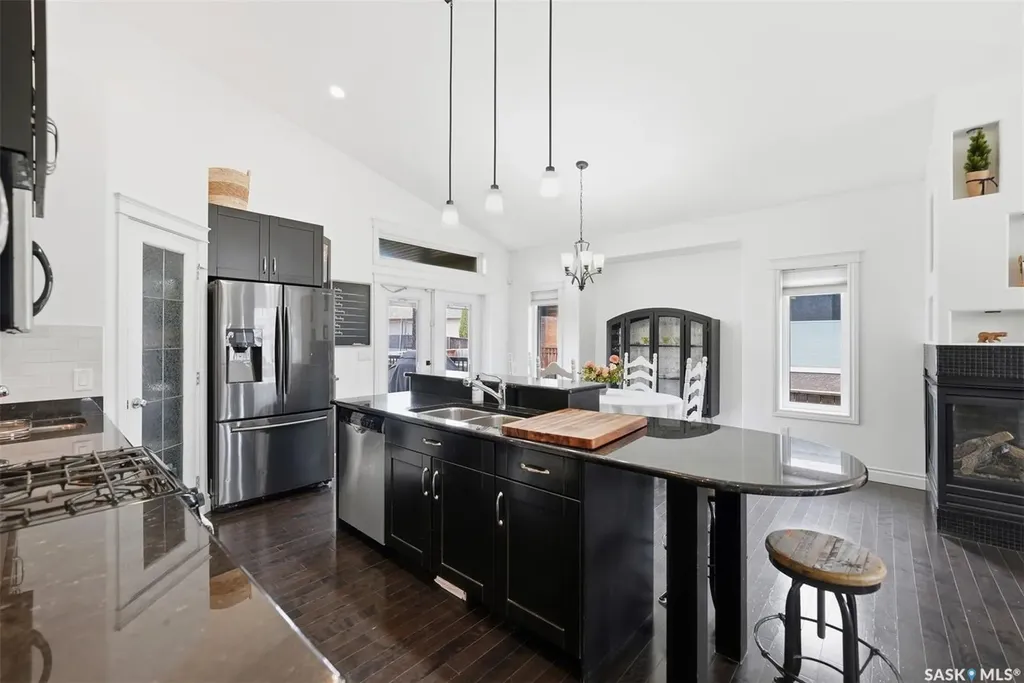 222 Fawcett Crescent Saskatoon SK S7T 0E9