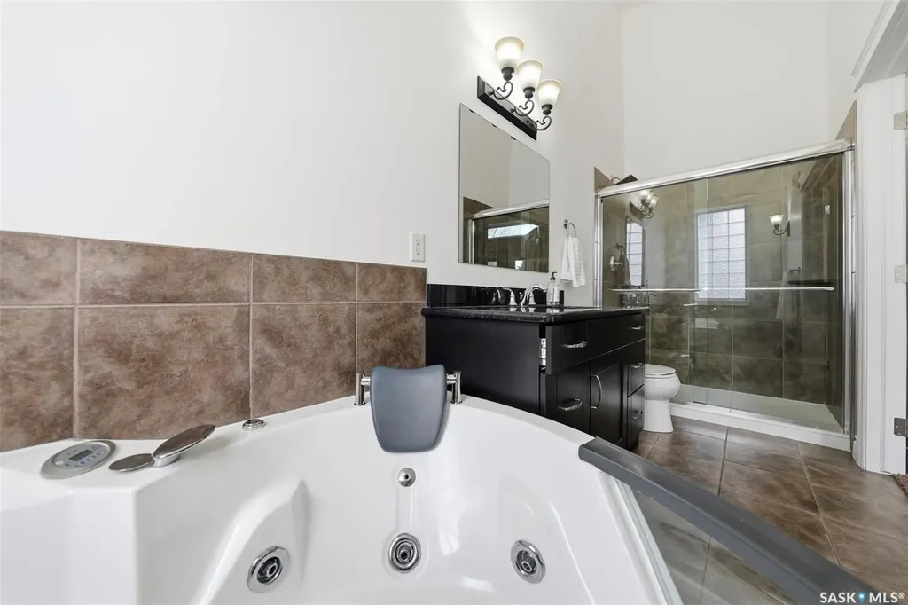 222 Fawcett Crescent Saskatoon SK S7T 0E9