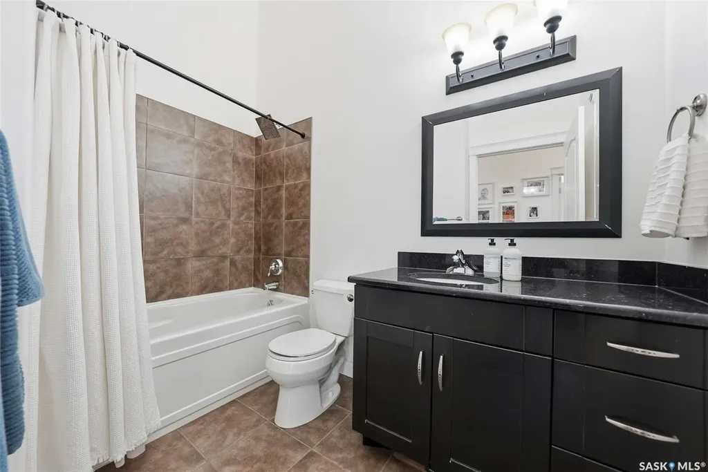 222 Fawcett Crescent Saskatoon SK S7T 0E9