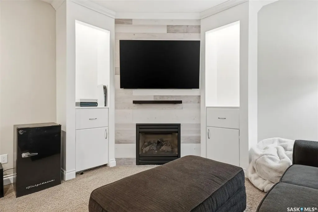 222 Fawcett Crescent Saskatoon SK S7T 0E9