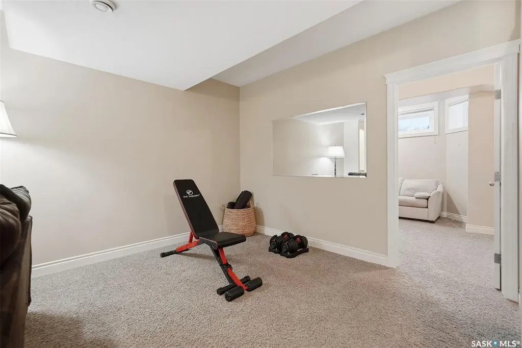 222 Fawcett Crescent Saskatoon SK S7T 0E9