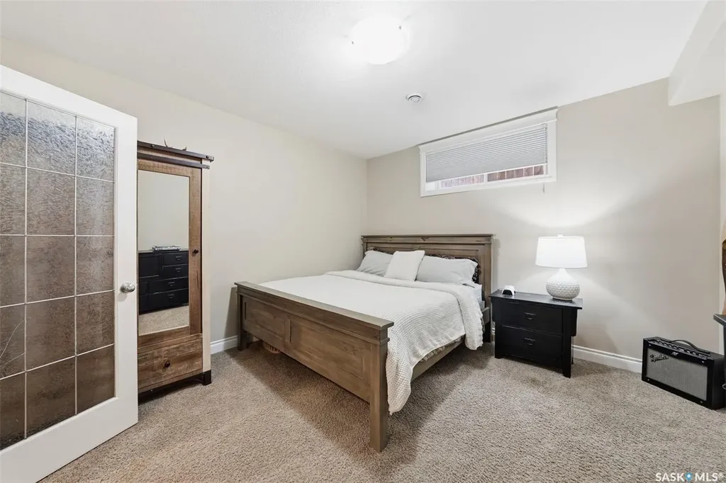 222 Fawcett Crescent Saskatoon SK S7T 0E9