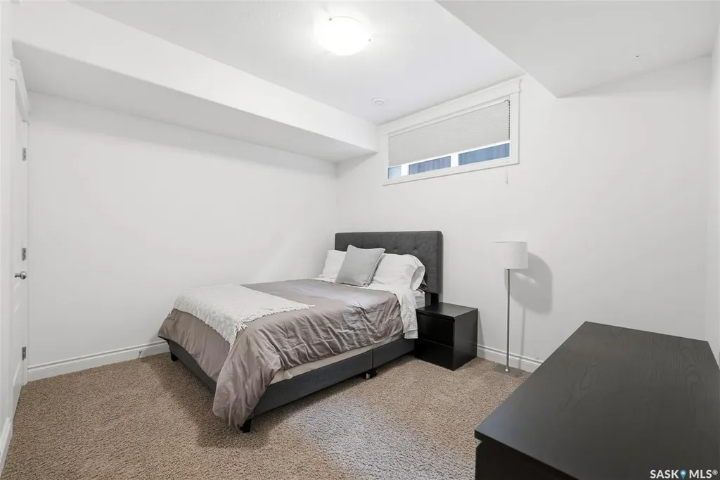222 Fawcett Crescent Saskatoon SK S7T 0E9