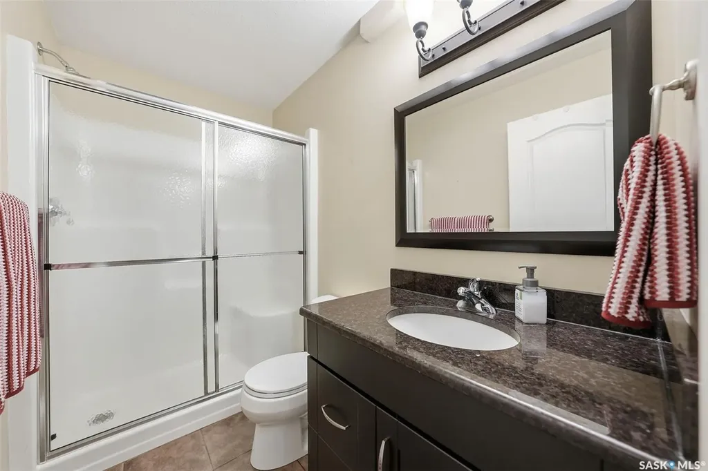 222 Fawcett Crescent Saskatoon SK S7T 0E9