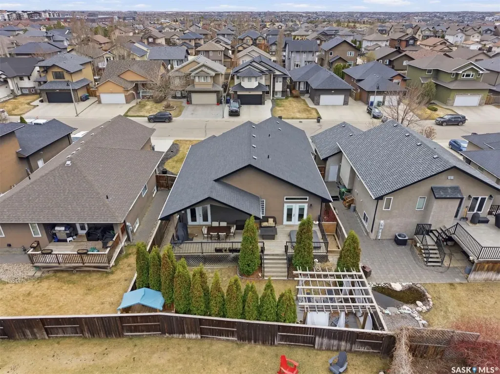 222 Fawcett Crescent Saskatoon SK S7T 0E9